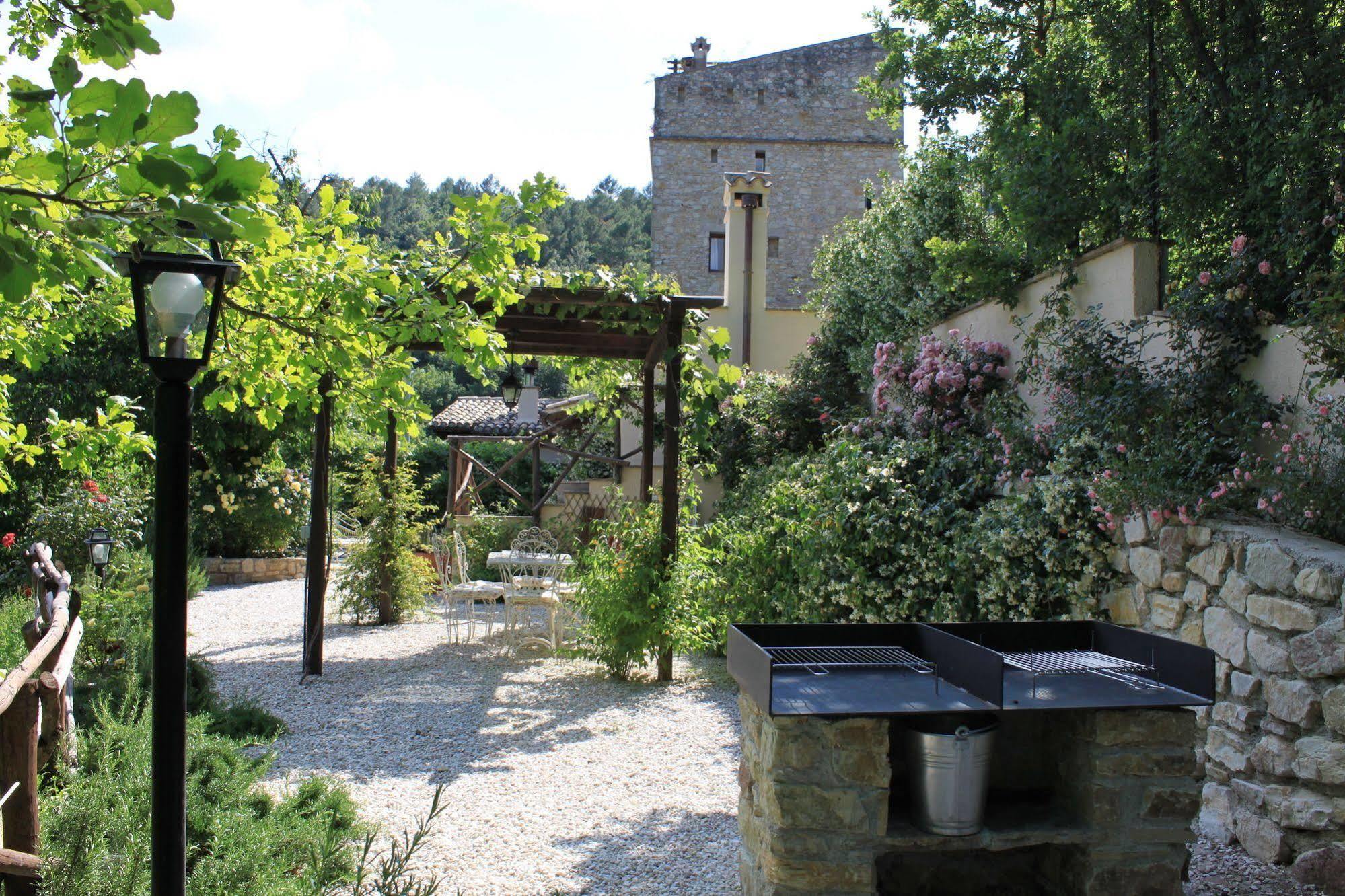 Pensjonat Torre Del Falco Spoleto Zewnętrze zdjęcie