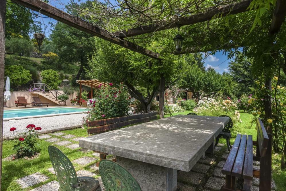 Pensjonat Torre Del Falco Spoleto Zewnętrze zdjęcie